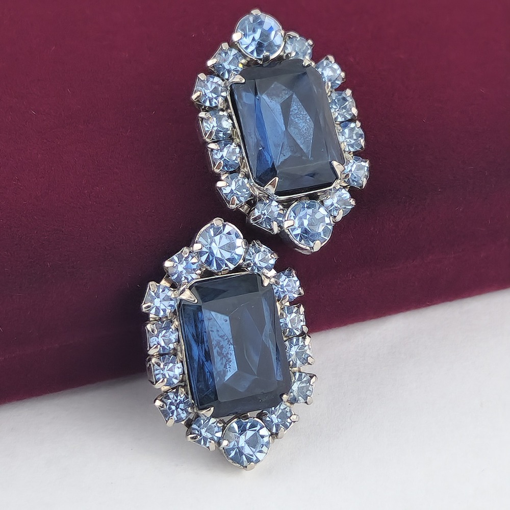 Vintage Blue Glass Rhinestone Halo Clip On Earrings Silver Tone Emerald Cut
